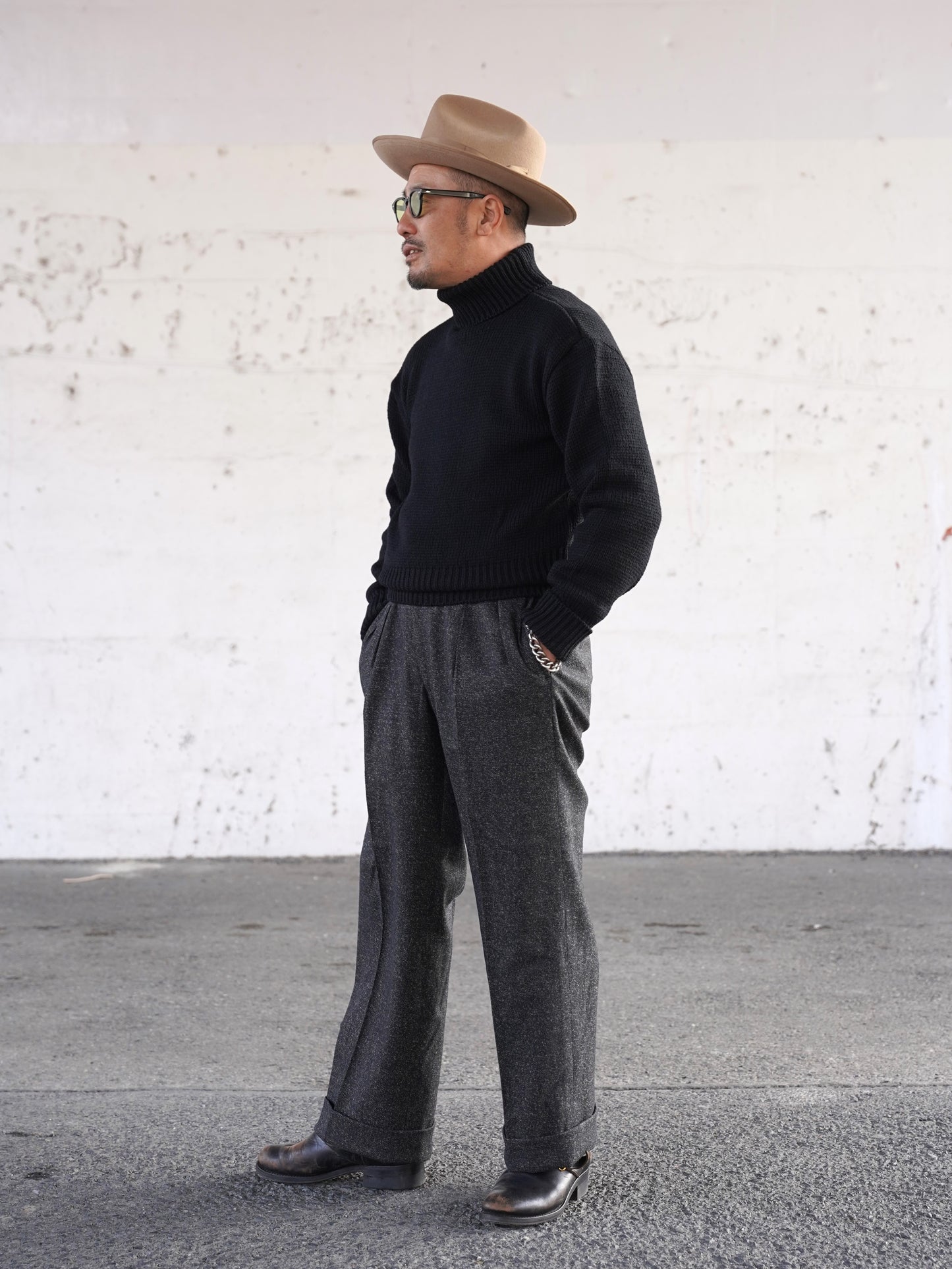 #240301 1930 Trousers