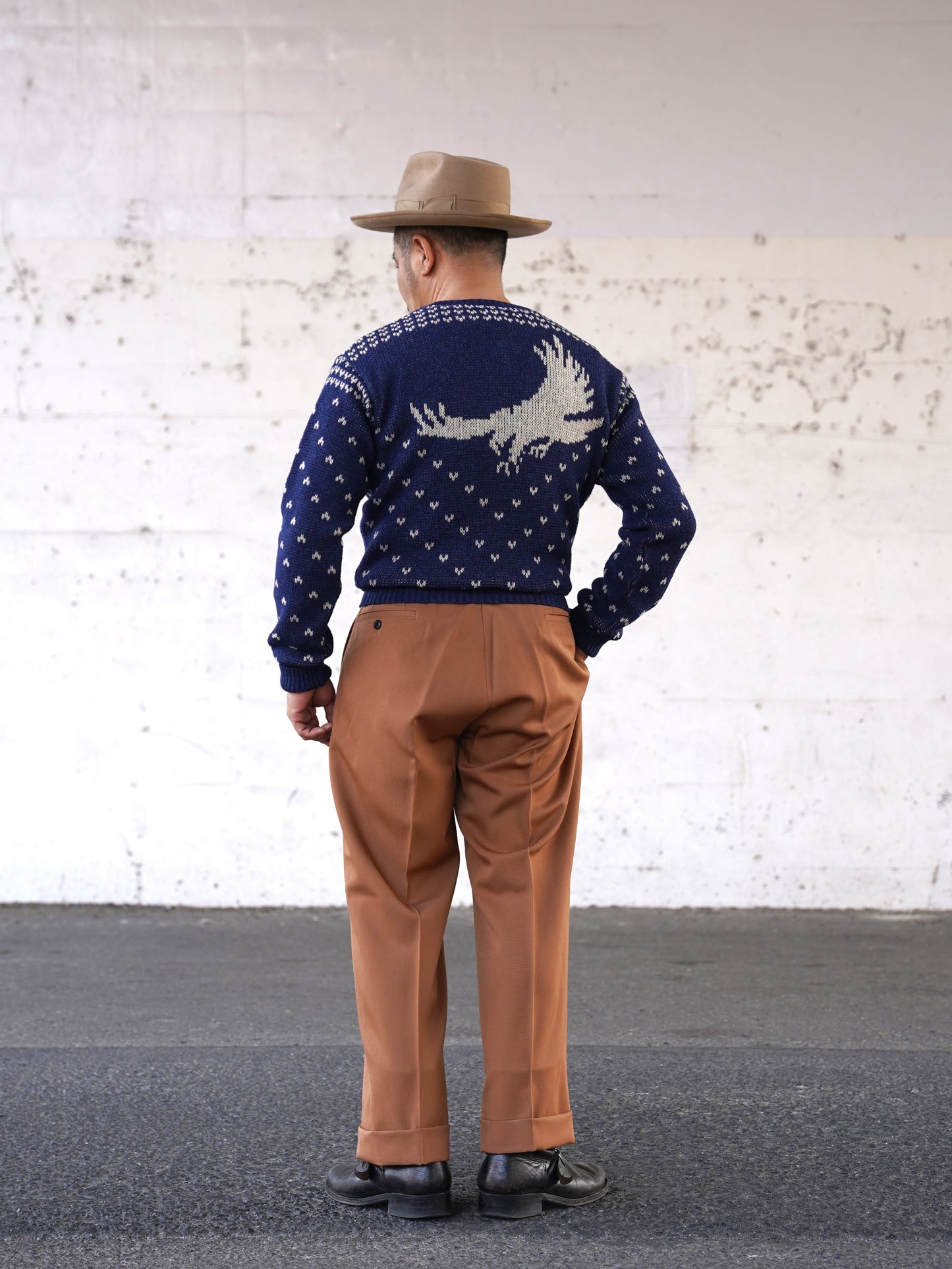 #250213 1950 V-neck Knit