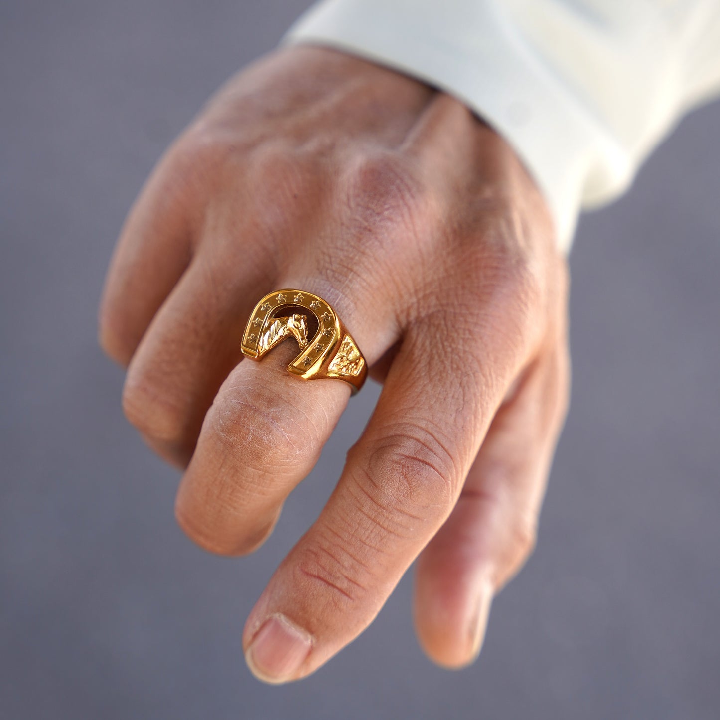 #260516 Horseshoe Ring