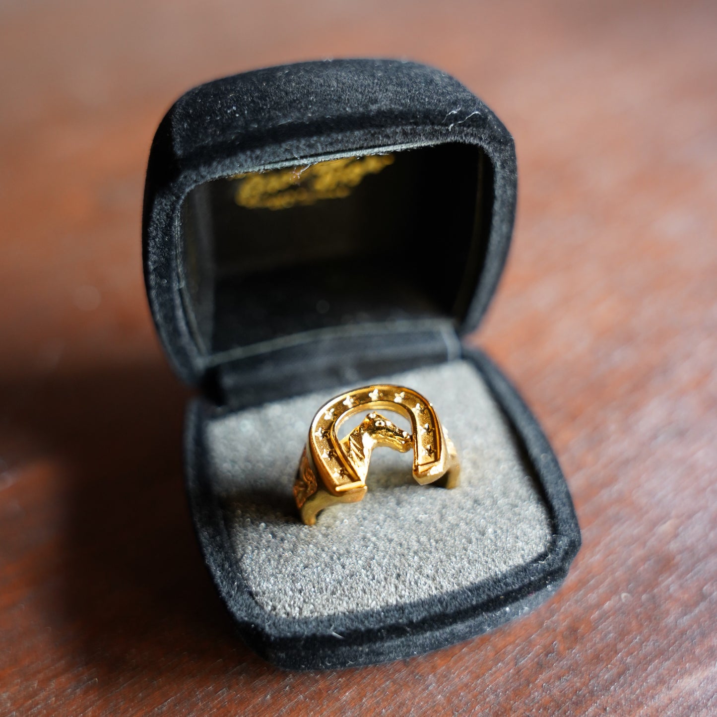 #260516 Horseshoe Ring