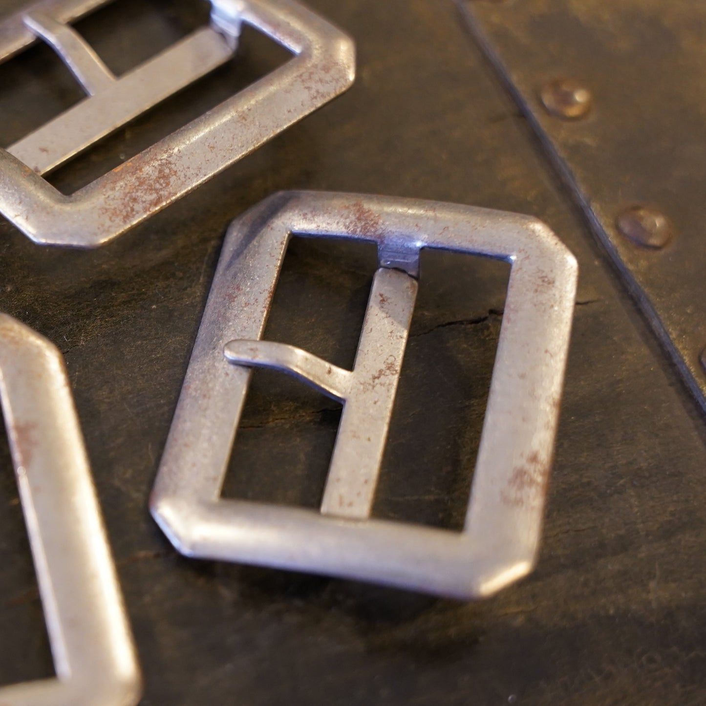 #606 1940s Belt Buckle